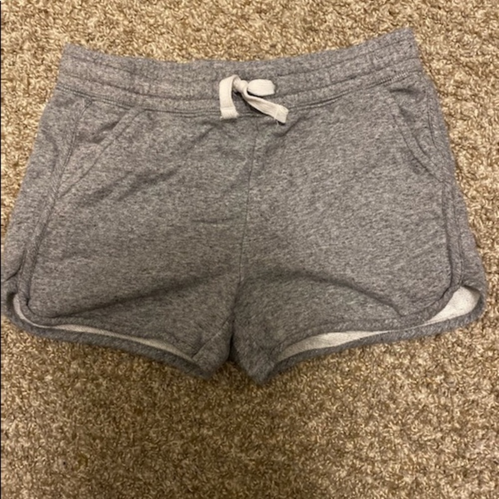 💙 Girl’s gray sweat shorts